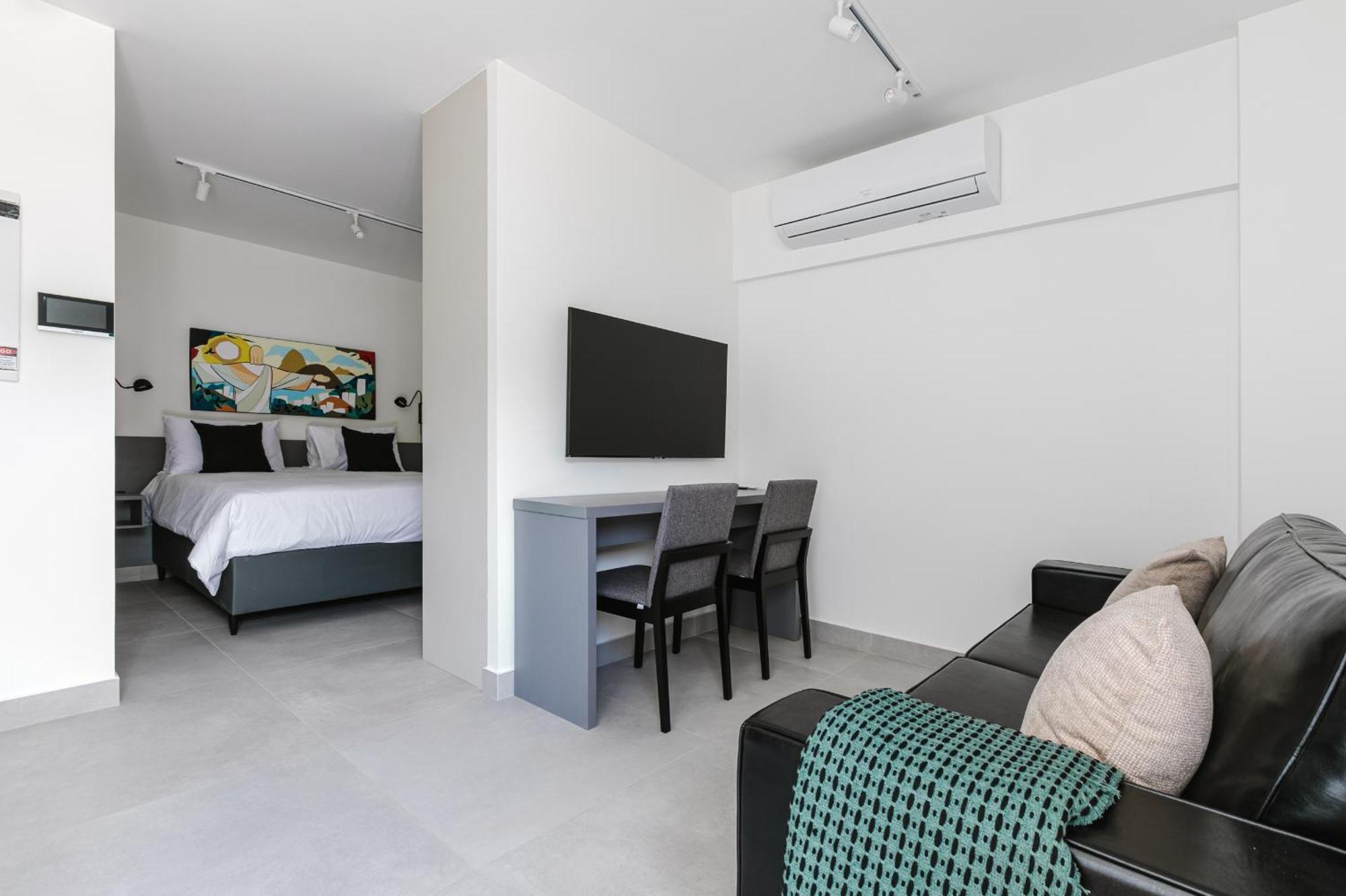 Apartment Tabas - Edificio Lygia, Leblon, Rj